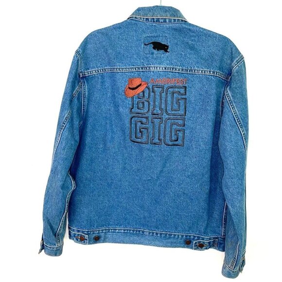 Amerifest Big Gig Denim Trucker Jacket Mens Blue Hat Logo Cotton Button Front - Picture 1 of 12